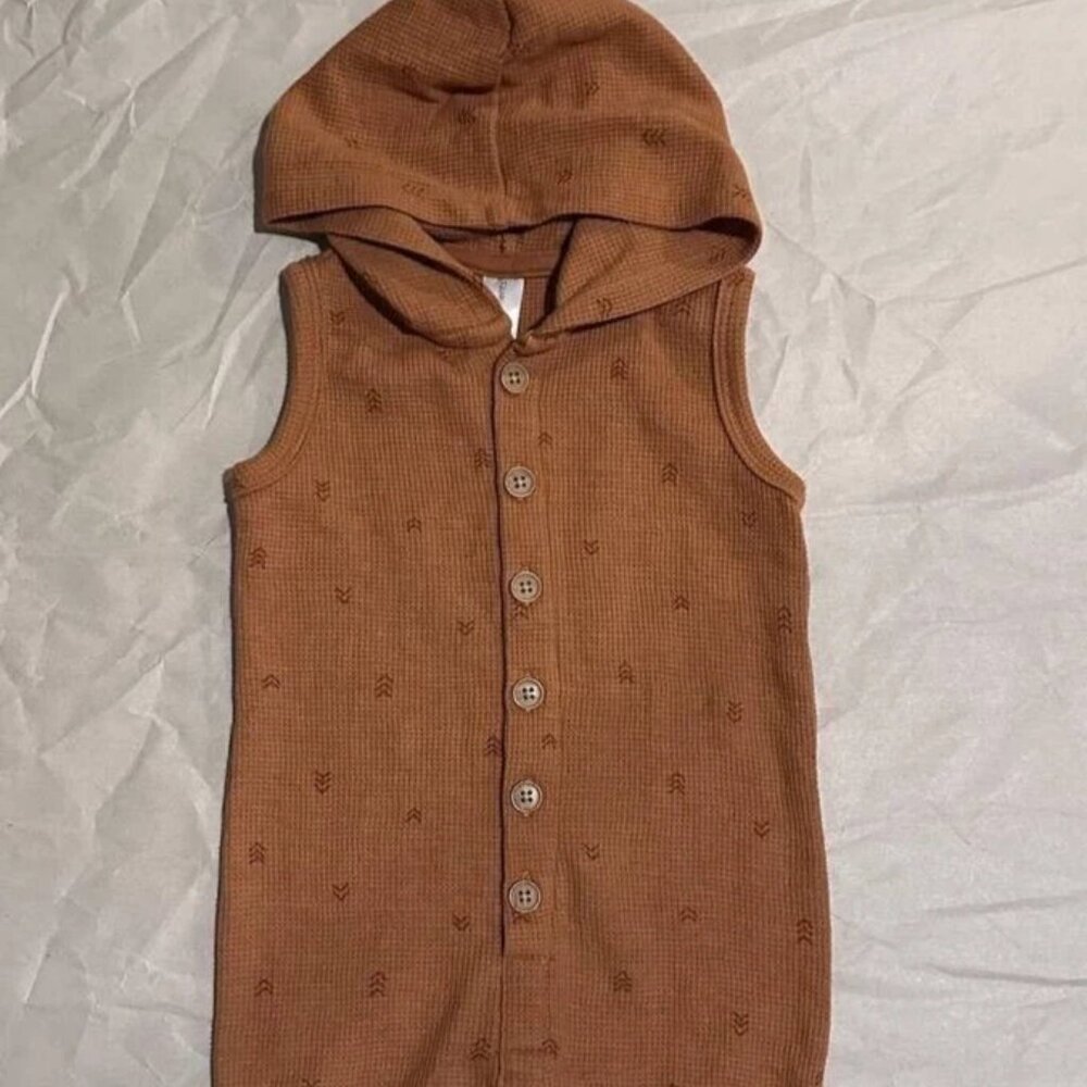 NEW Modern Moments by Gerber Baby Boy Hooded Sleeveless Romper 12M Mocha Chevron